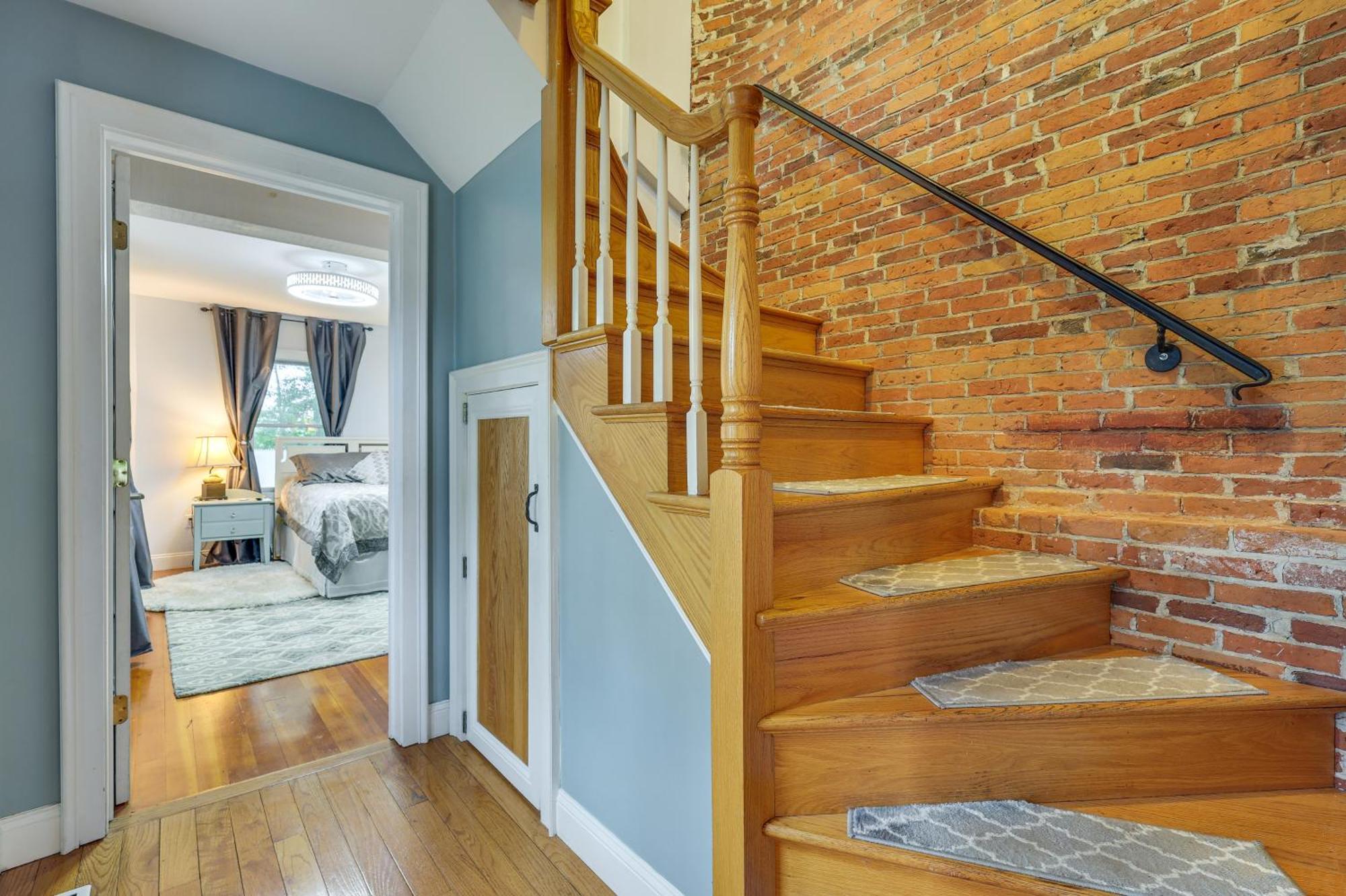 Quintessential New England Home With Patio And Grill! 普特南 外观 照片