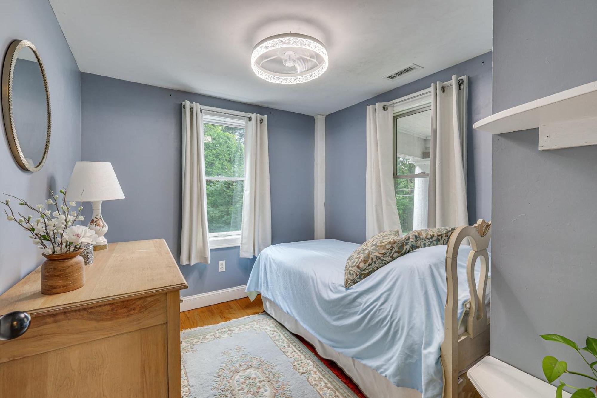 Quintessential New England Home With Patio And Grill! 普特南 外观 照片